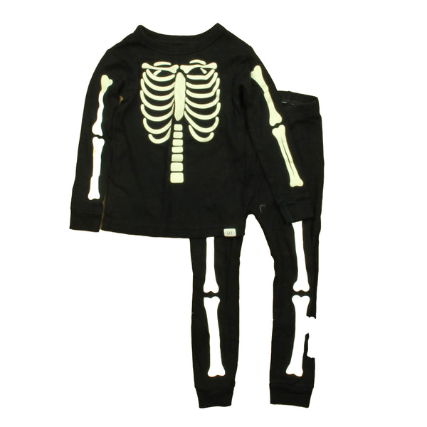 Gap 3T Black Skeleton